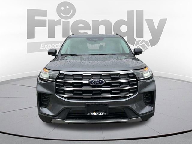 Used 2026 Ford Explorer Active AWD/4WD image 2