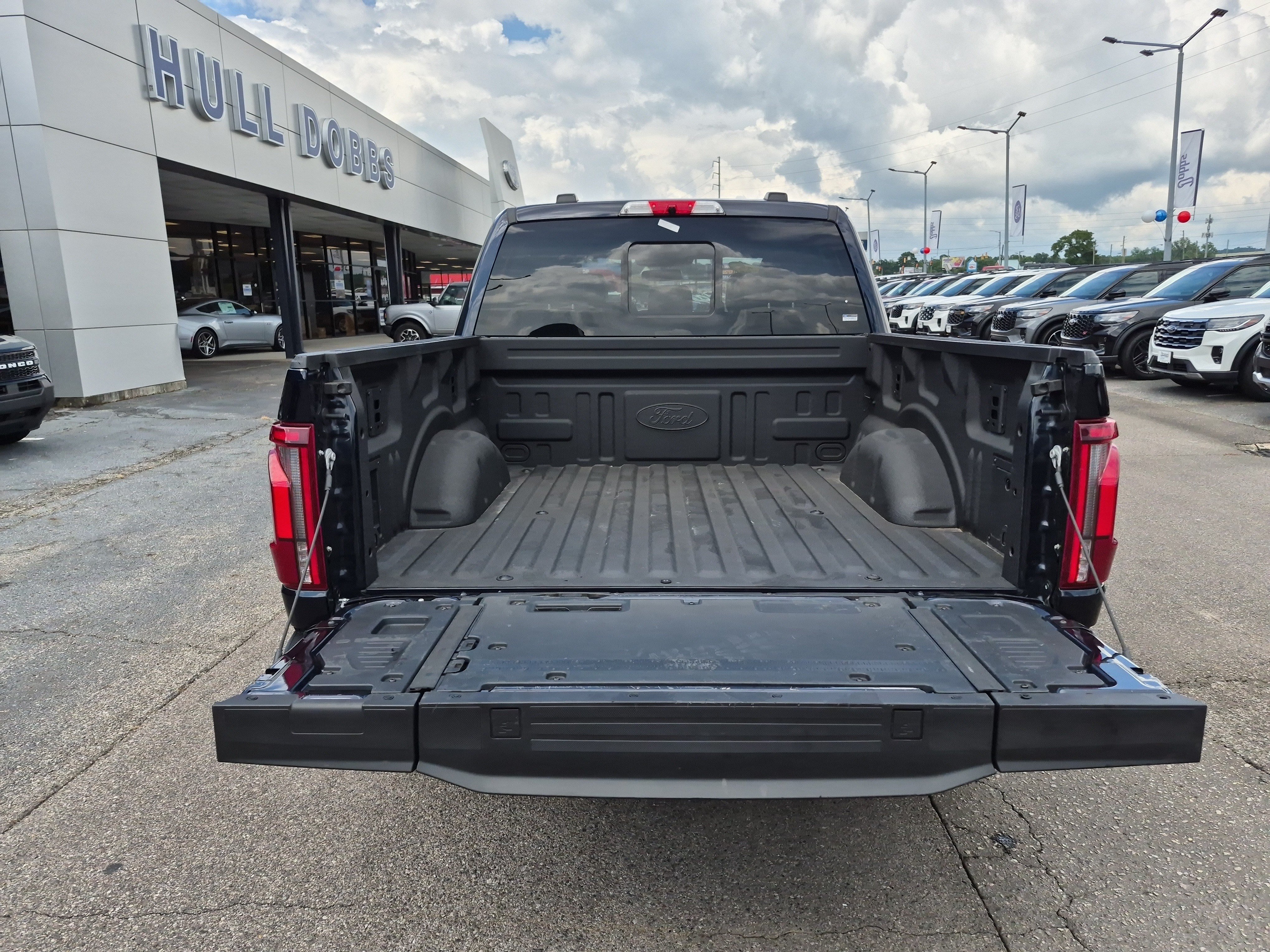 Used 2025 Ford F150 Platinum AWD/4WD image 8
