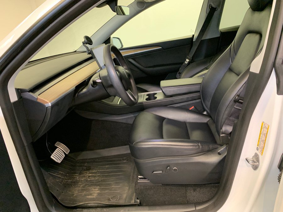 Used 2023 Tesla Model Y Performance AWD/4WD image 19