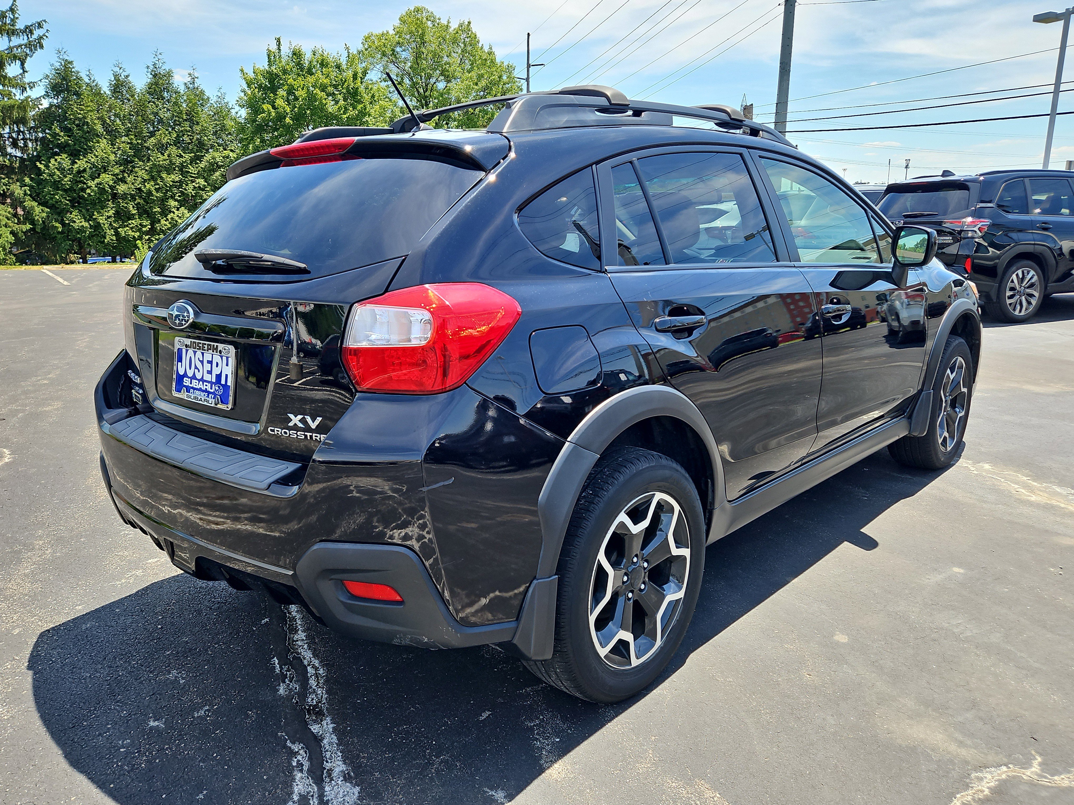 Used 2014 Subaru Crosstrek 2.0i Limited AWD/4WD image 3