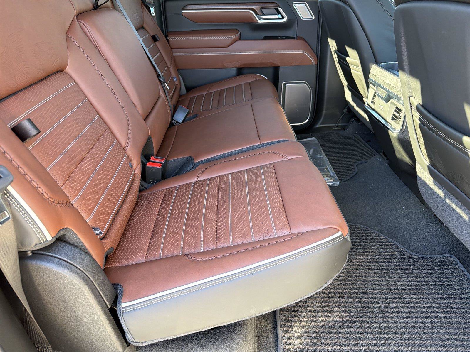 New 2026 GMC Sierra 3500 Denali Ultimate AWD/4WD image 13
