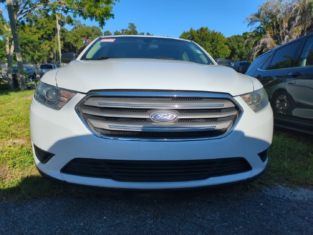 Used 2017 Ford Taurus SE FWD image 2