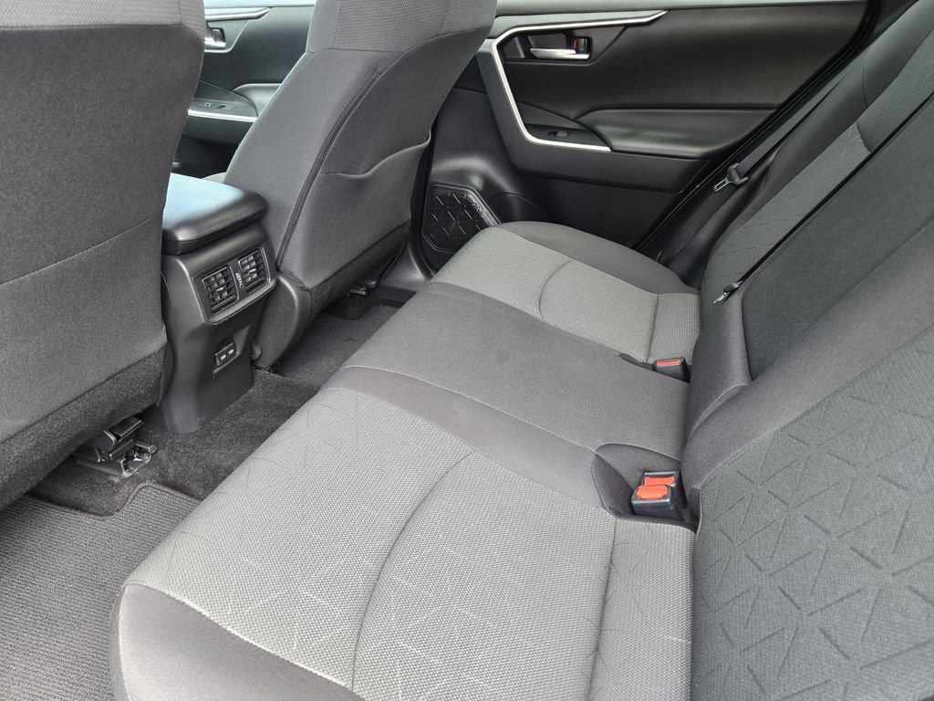 Used 2024 Toyota RAV4 XLE AWD/4WD image 26
