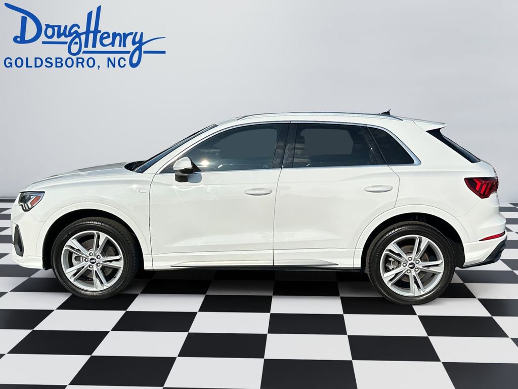 Used 2021 Audi Q3 2.0T Premium Plus w/ Premium Plus Package AWD/4WD image 2