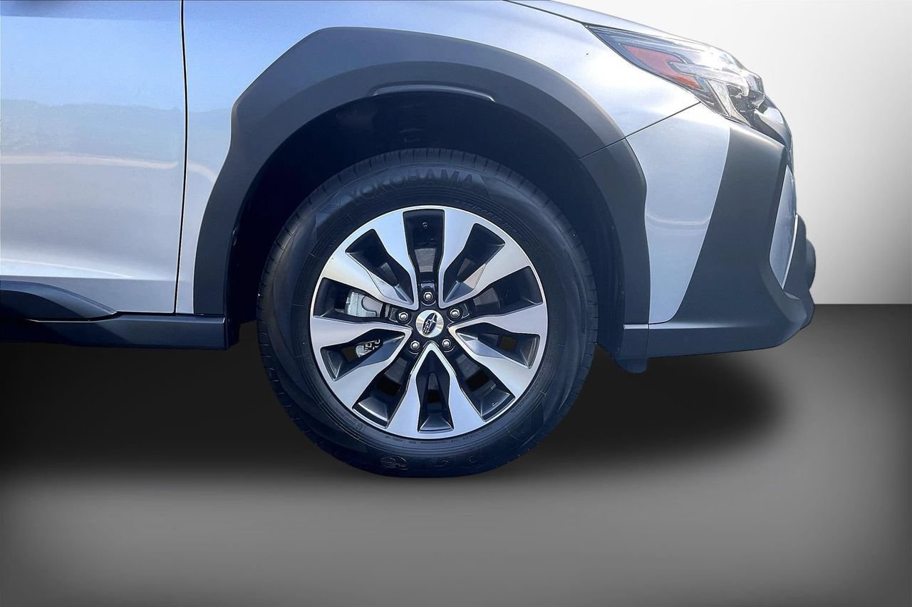 Used 2025 Subaru Outback Limited AWD/4WD image 35