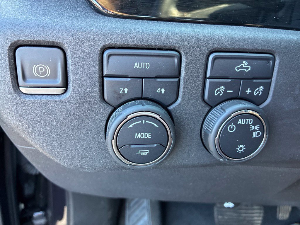 Used 2023 Chevrolet Silverado 1500 LT AWD/4WD image 20