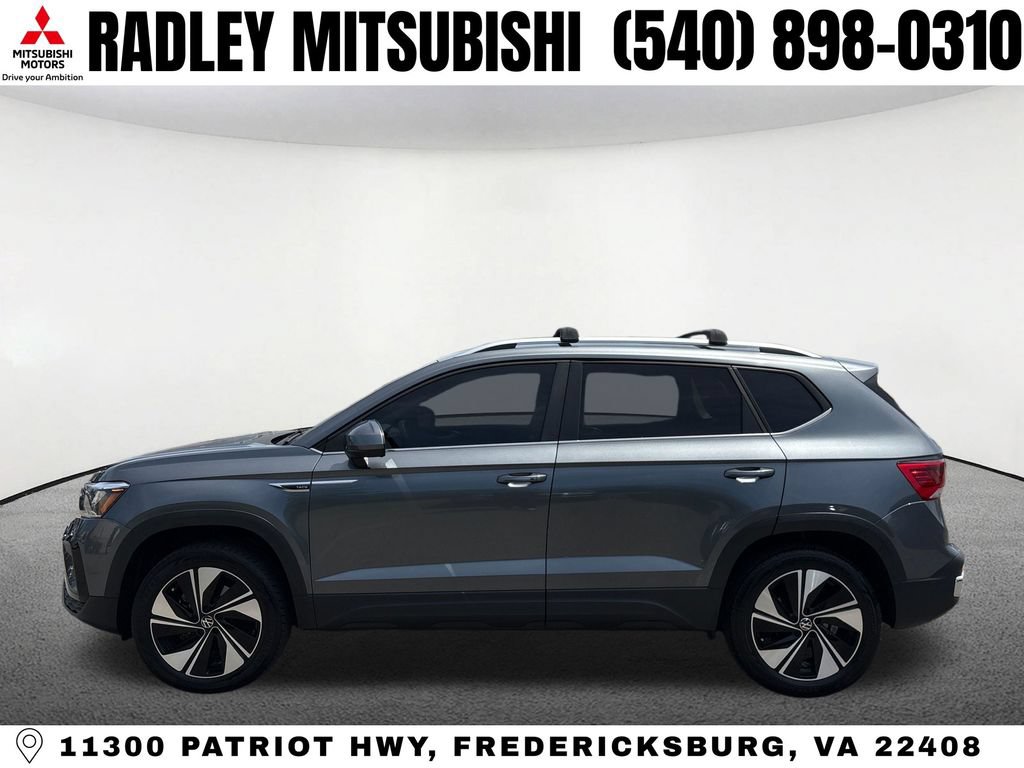 Used 2024 Volkswagen Taos SE w/ Panoramic Sunroof Package AWD/4WD image 16