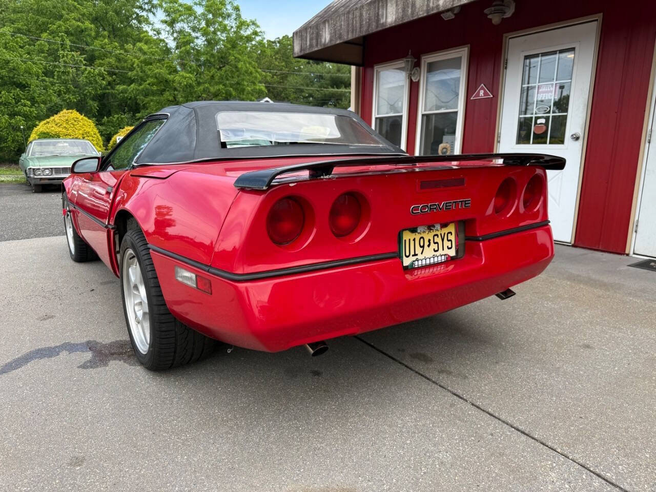 Used 1988 Chevrolet Corvette Convertible RWD image 11