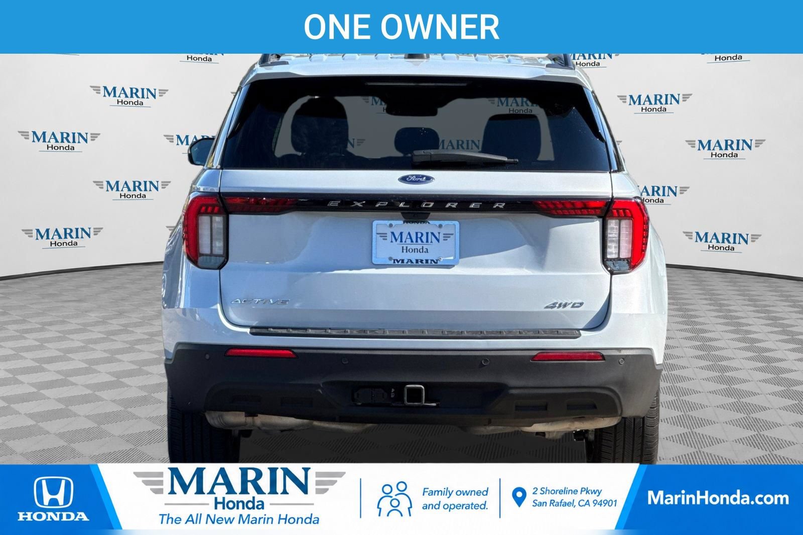Used 2025 Ford Explorer Active AWD/4WD image 4