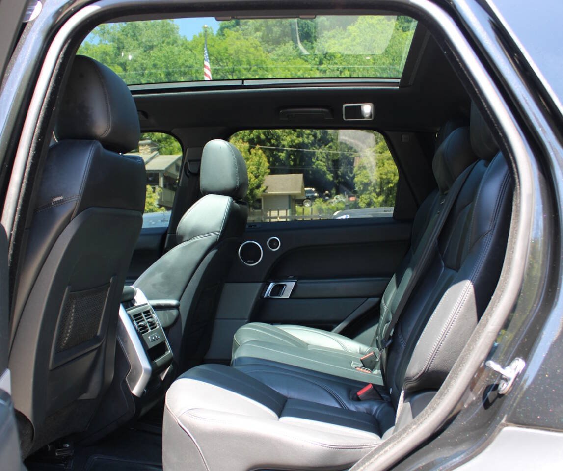 Used 2017 Land Rover Range Rover Sport SE AWD/4WD image 32