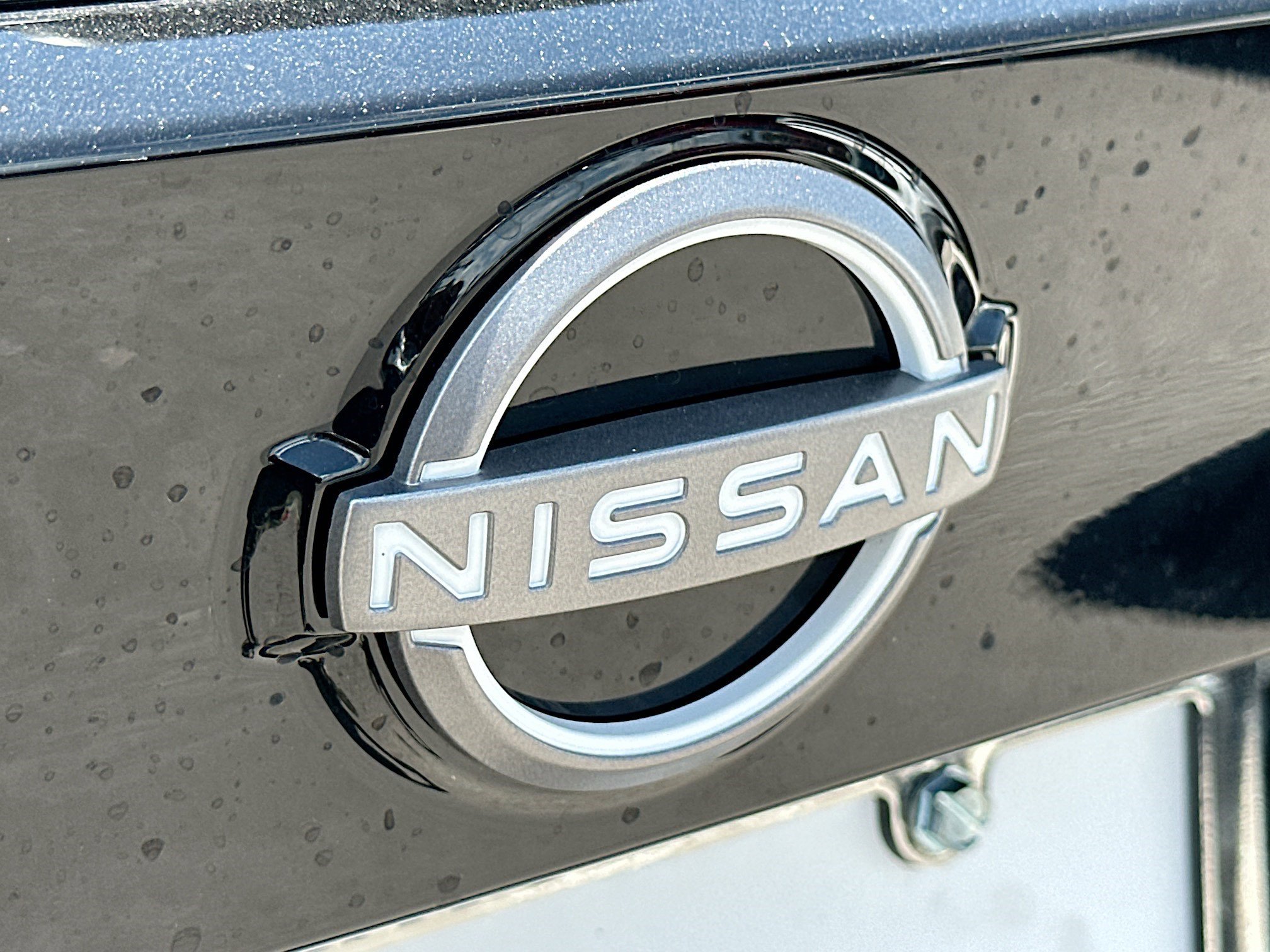 New 2025 Nissan Kicks SR FWD image 17