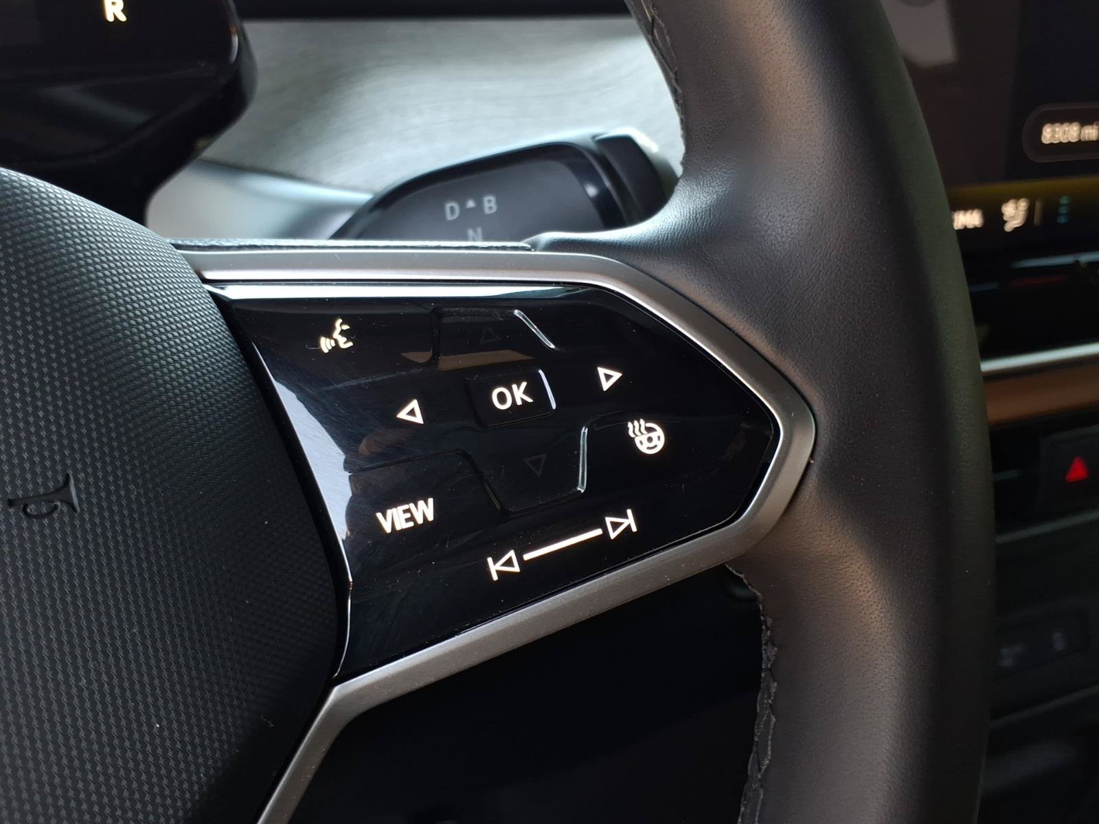 Certified 2025 Volkswagen ID. Buzz Pro S RWD image 31