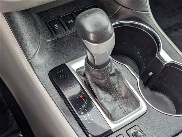 Used 2015 Toyota Highlander XLE AWD/4WD image 12