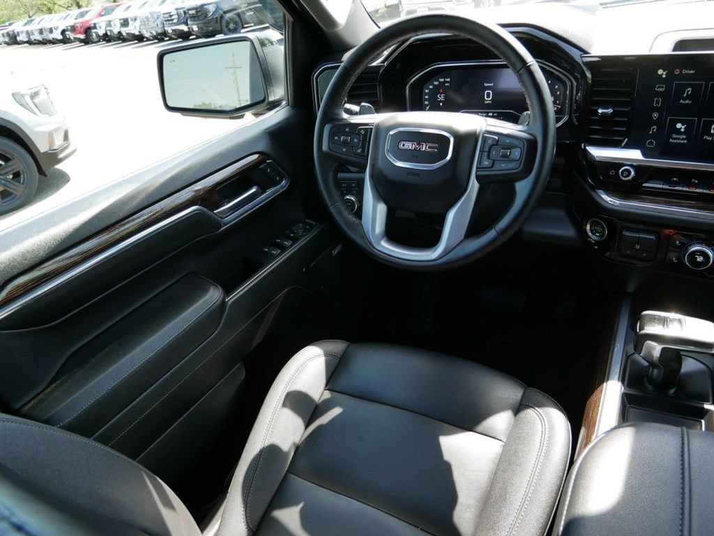 Used 2024 GMC Sierra 1500 Elevation w/ Elevation Premium Package AWD/4WD image 18