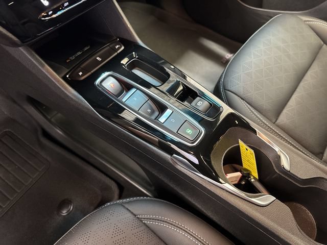 Certified 2023 Chevrolet Bolt LT w/ Infotainment Package FWD image 21