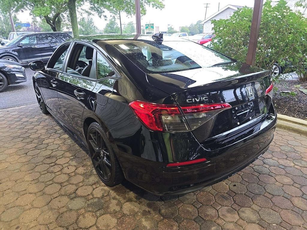 Used 2022 Honda Civic Sport image 3