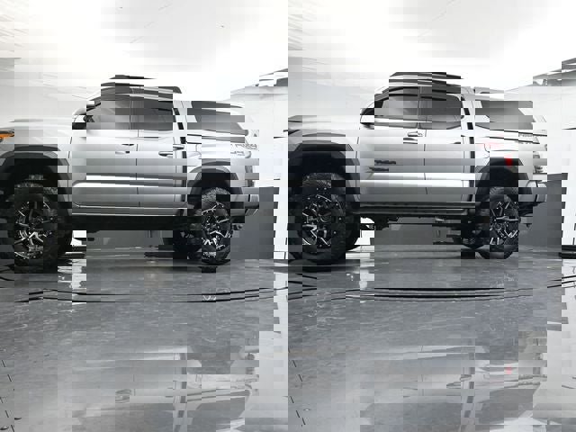 Used 2021 Toyota Tacoma TRD Off-Road w/ Technology Package image 29