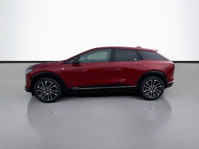 Certified 2025 Cadillac Optiq Sport 2 w/ LPO, Floor Liner Package AWD/4WD image 7