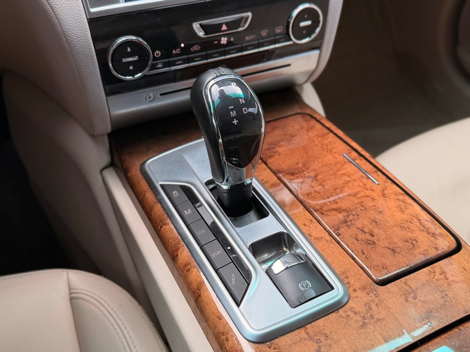 Used 2014 Maserati Quattroporte GTS RWD image 56