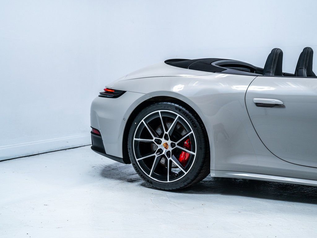 New 2026 Porsche 911 Carrera 4S image 11