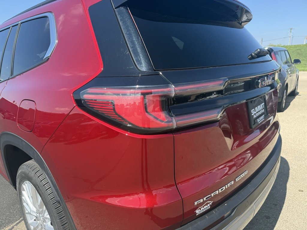 Used 2024 GMC Acadia Elevation image 37