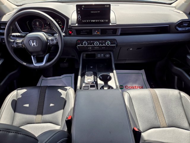 Used 2025 Honda Pilot EX-L image 14