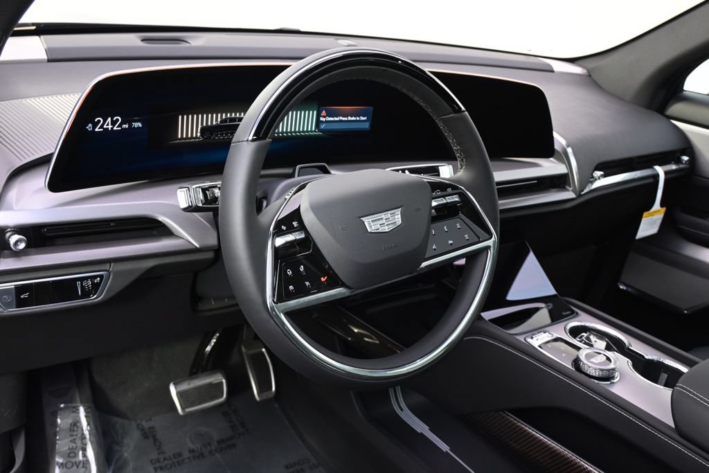 New 2027 Cadillac Vistiq Luxury w/ LPO, Floor Liner Package AWD/4WD image 11