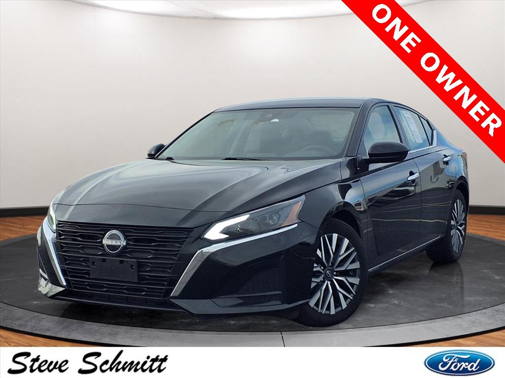 Used 2023 Nissan Altima 2.5 SV image 1
