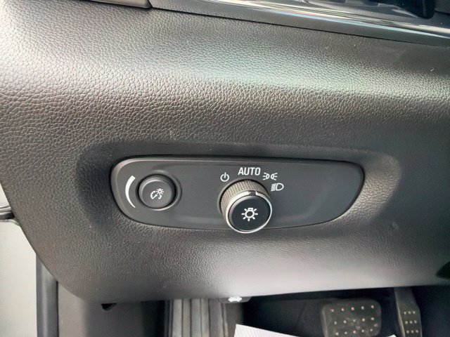 Used 2023 Chevrolet Traverse LT w/ Midnight/Sport Edition AWD/4WD image 19