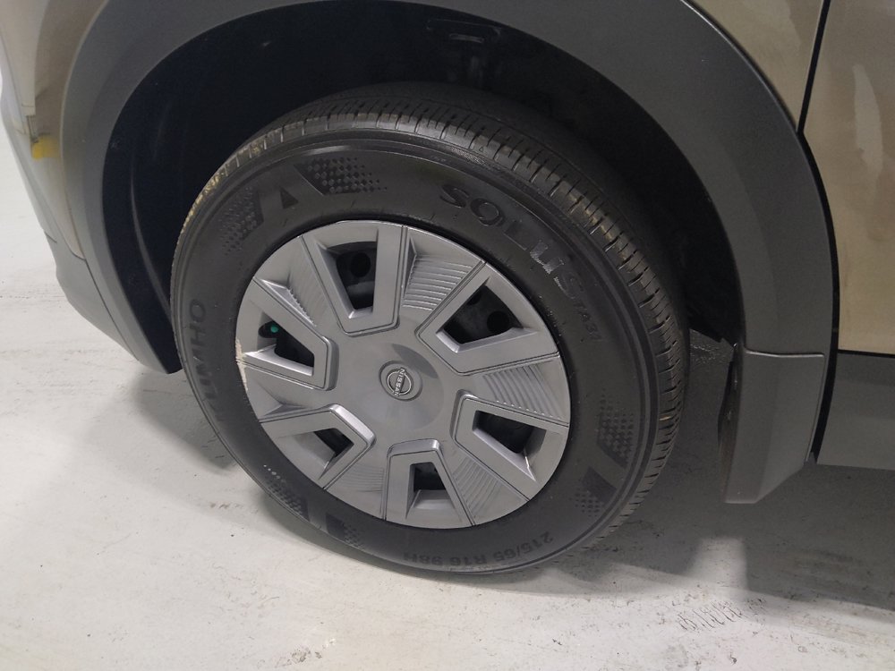 Used 2025 Nissan Kicks S FWD image 31