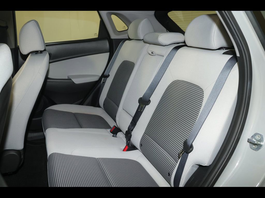 Used 2022 Hyundai Kona SE AWD/4WD image 25