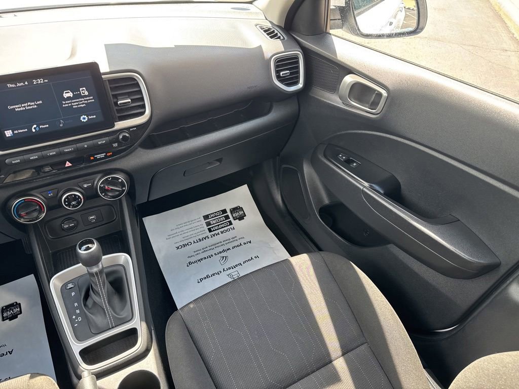 Used 2021 Hyundai Venue SE FWD image 20