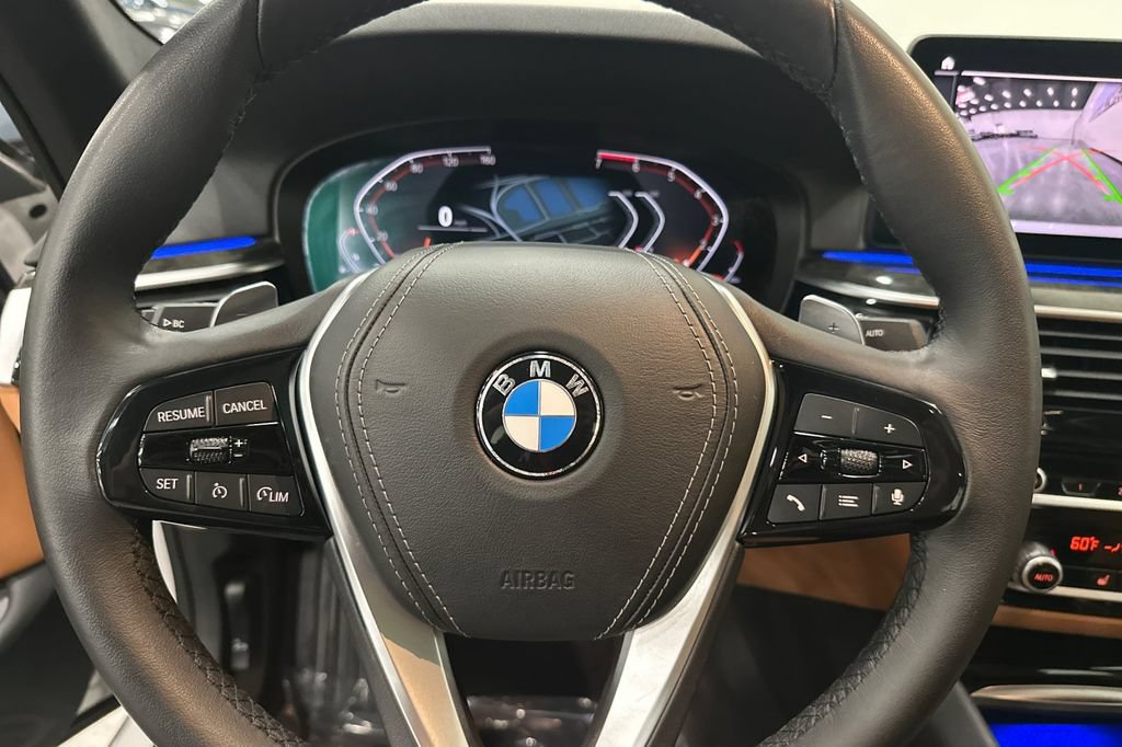 Used 2023 BMW 530i w/ Premium Package RWD image 27