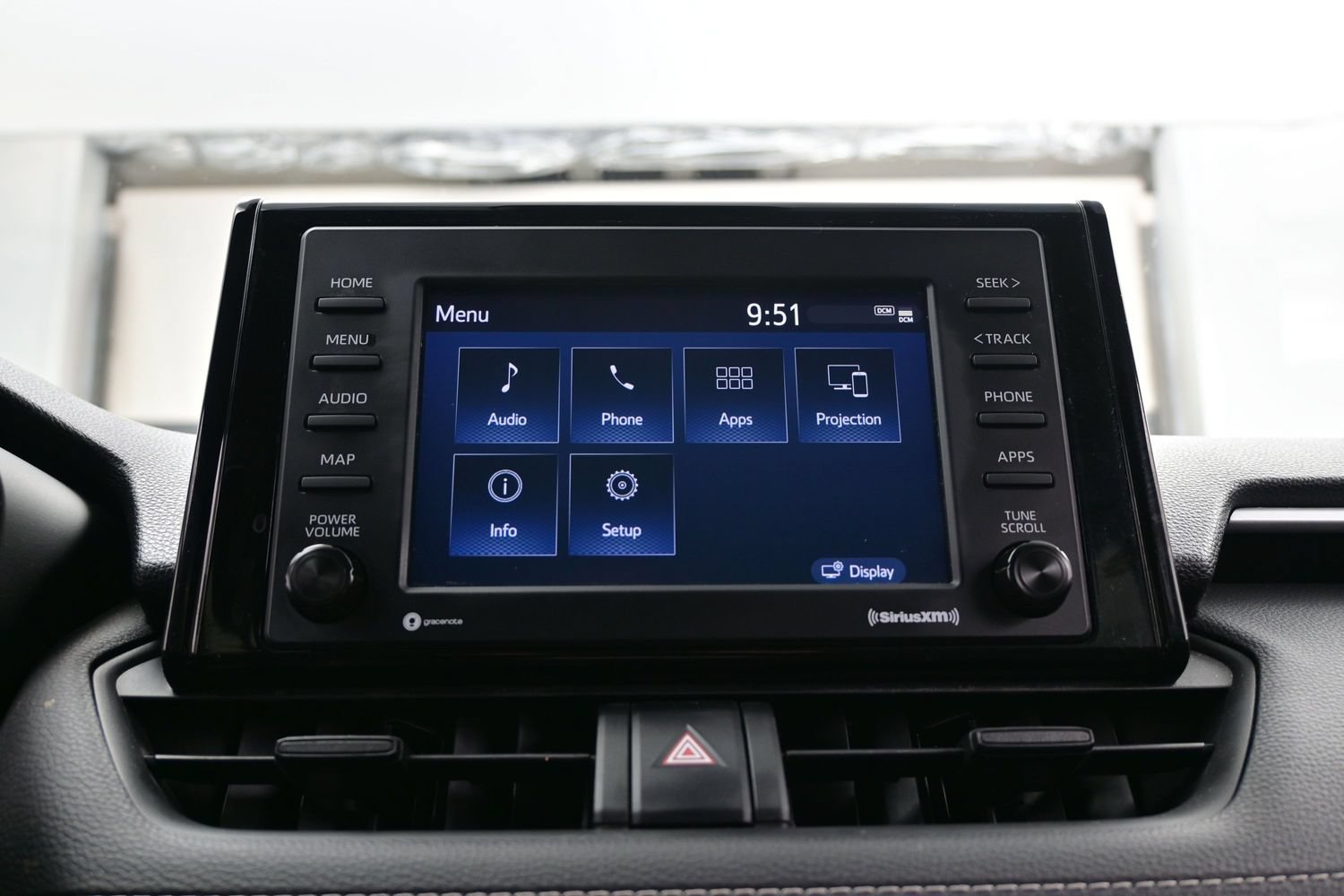 Used 2020 Toyota RAV4 XLE AWD/4WD image 18
