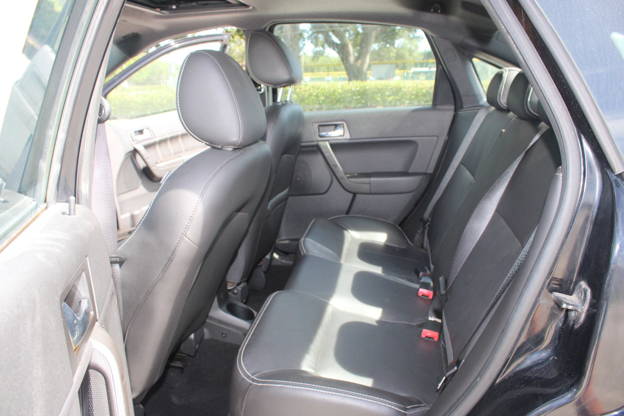 Used 2011 Ford Focus SEL w/ 301A Rapid Spec Order Code FWD image 15