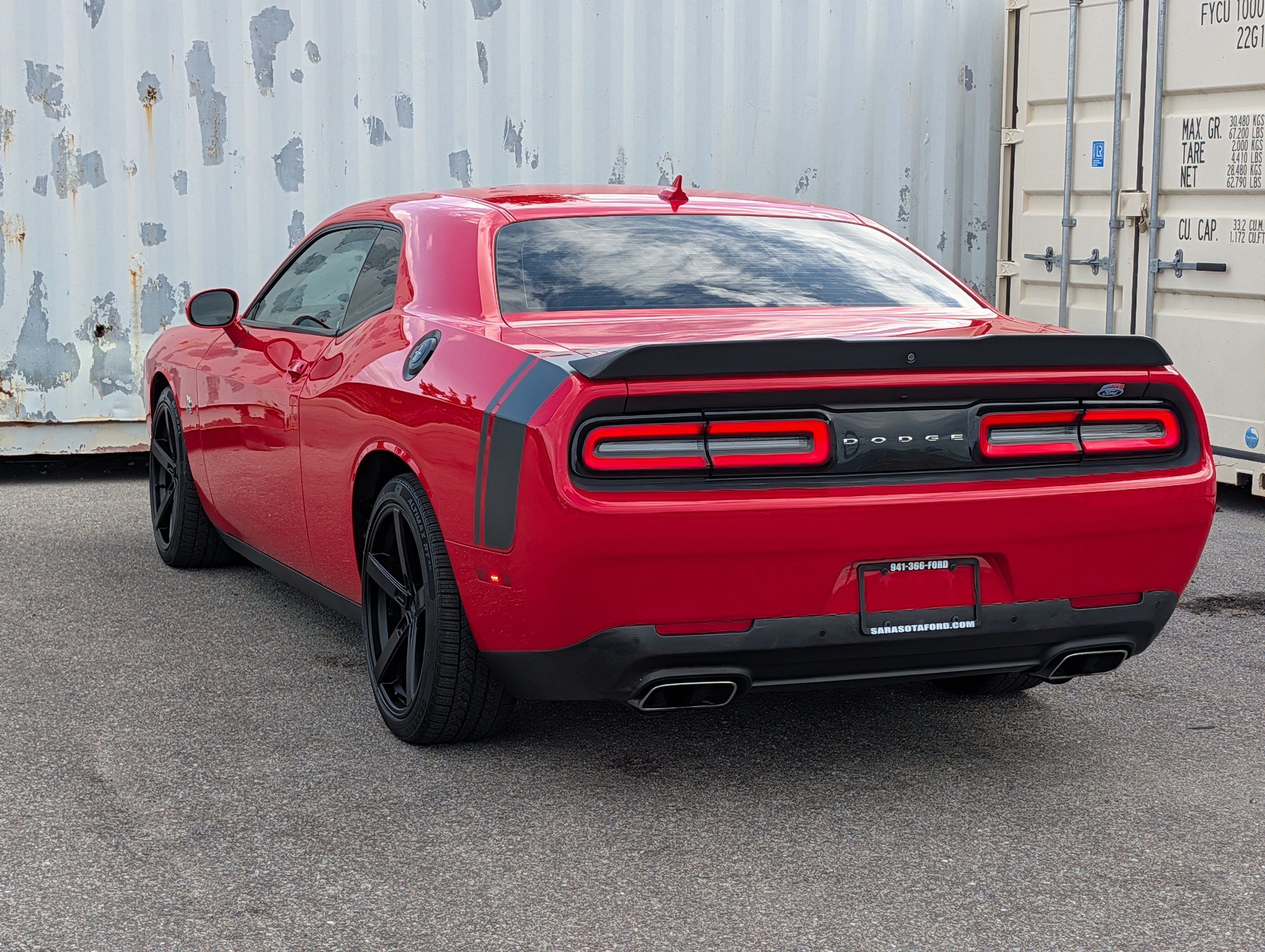 Used 2016 Dodge Challenger R/T Scat Pack w/ Leather Interior Group RWD image 6