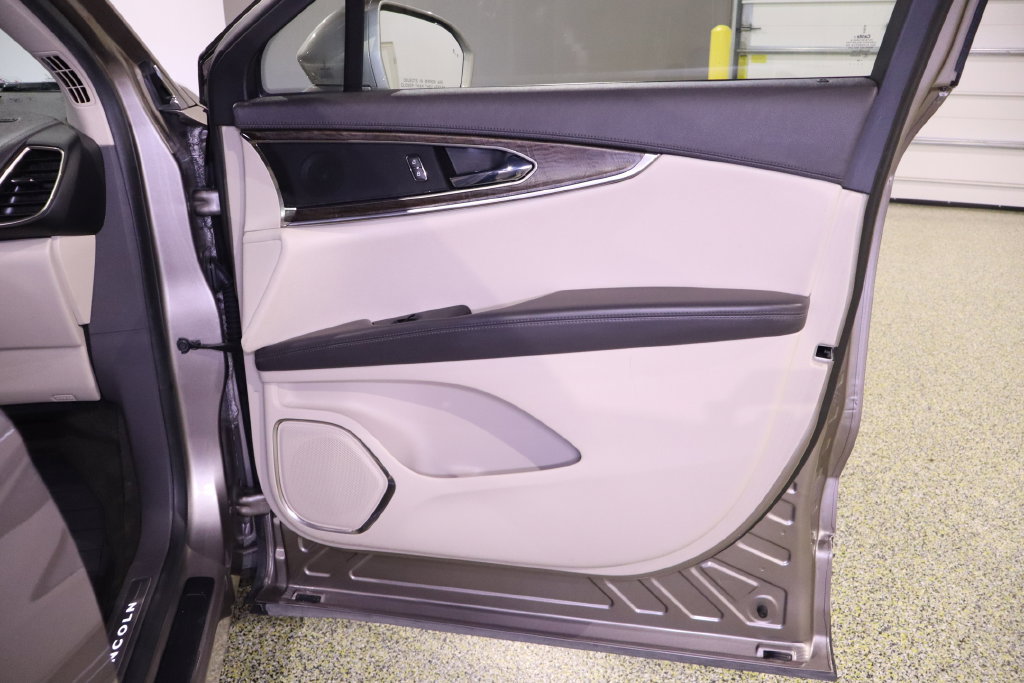 Used 2019 Lincoln Nautilus Select FWD image 40