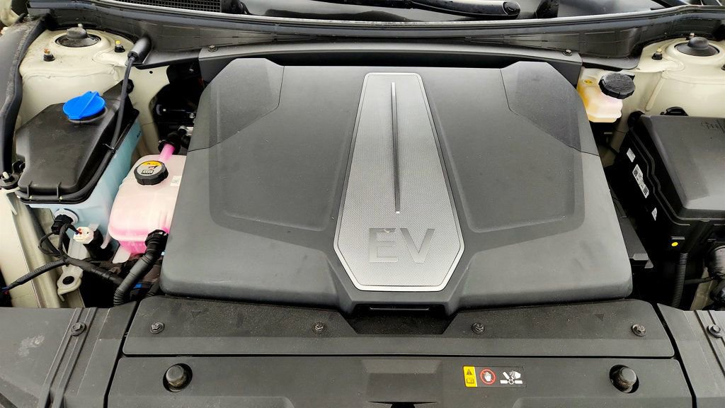 Used 2024 Kia EV6 Wind RWD image 24