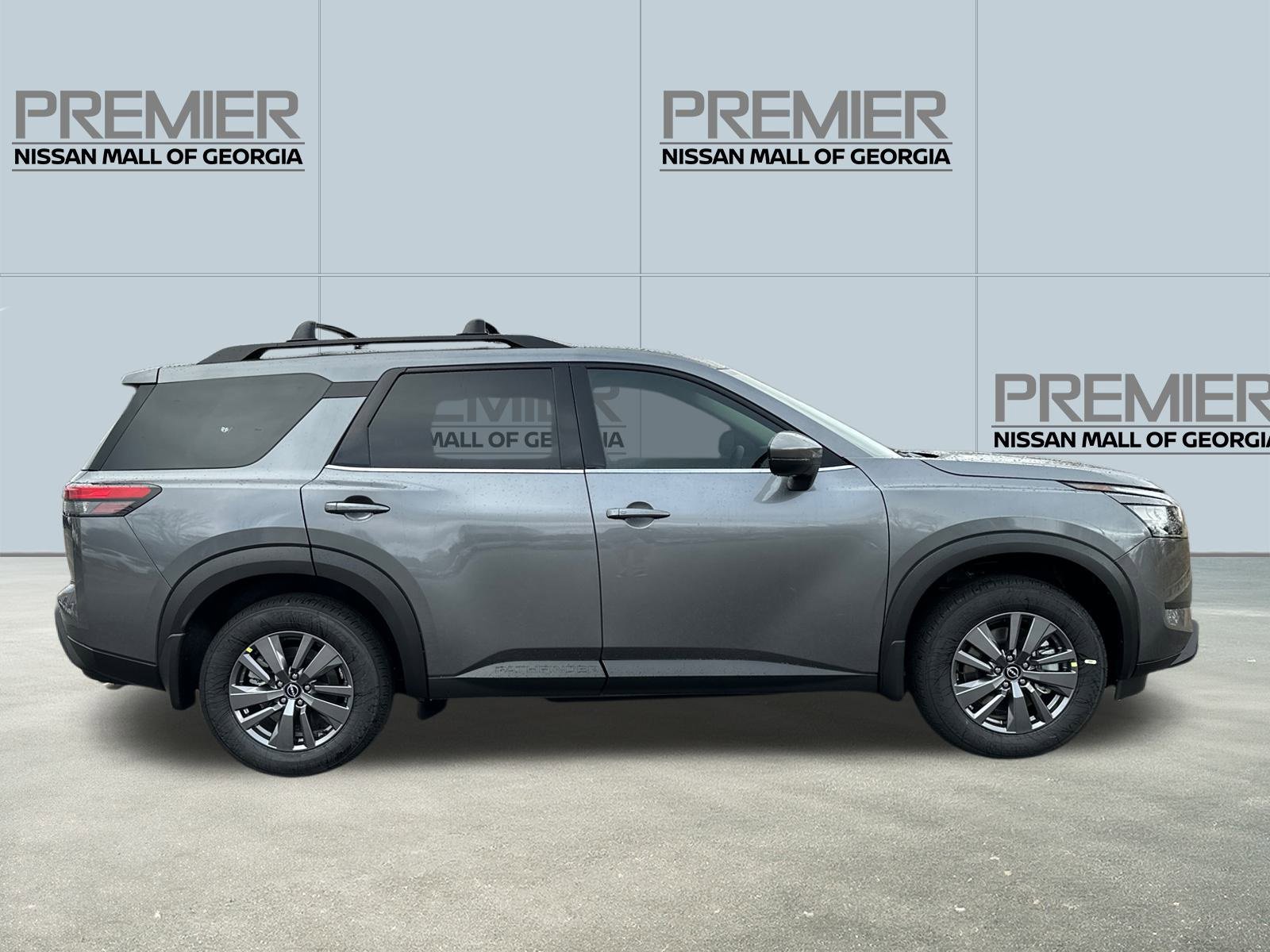 New 2025 Nissan Pathfinder SV w/ SV Premium Package image 4