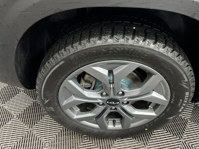 Certified 2024 Kia Seltos S image 28