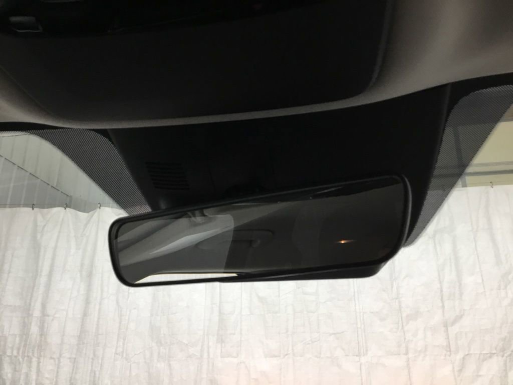Used 2025 Kia Carnival image 30