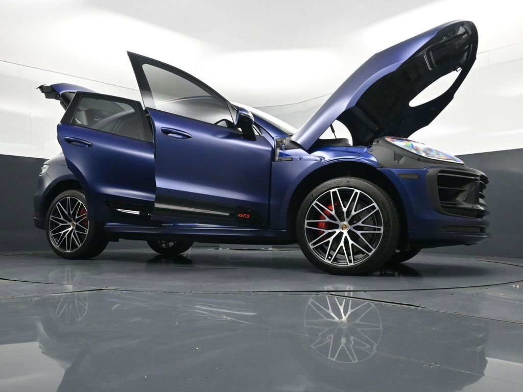 Certified 2022 Porsche Macan GTS AWD/4WD image 33