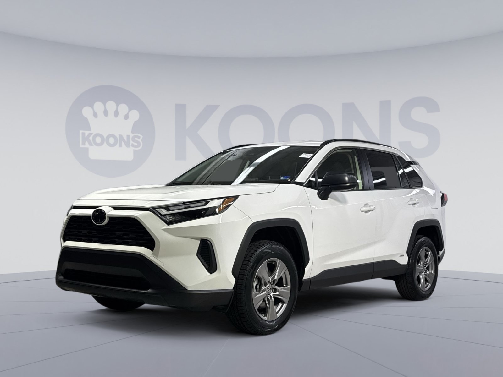 Used 2025 Toyota RAV4 LE AWD/4WD image 1