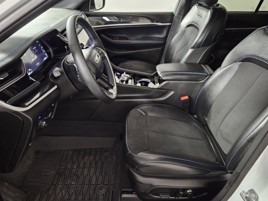 Used 2022 Jeep Grand Cherokee Trailhawk image 18