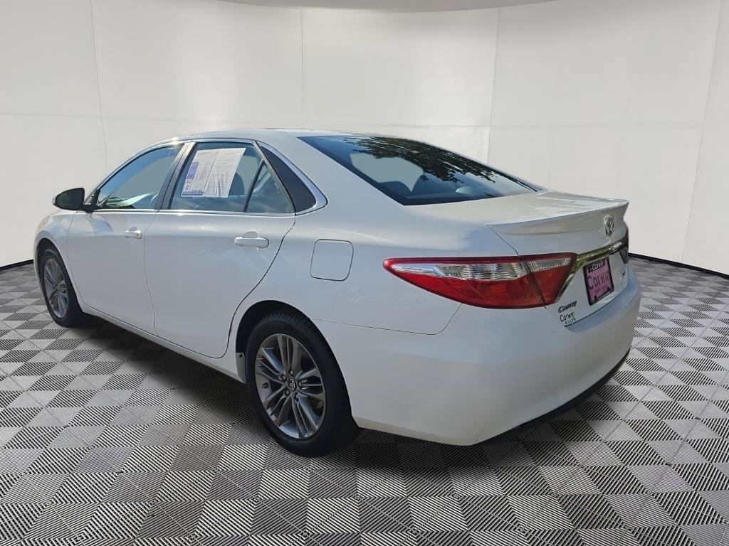 Used 2016 Toyota Camry SE FWD image 5