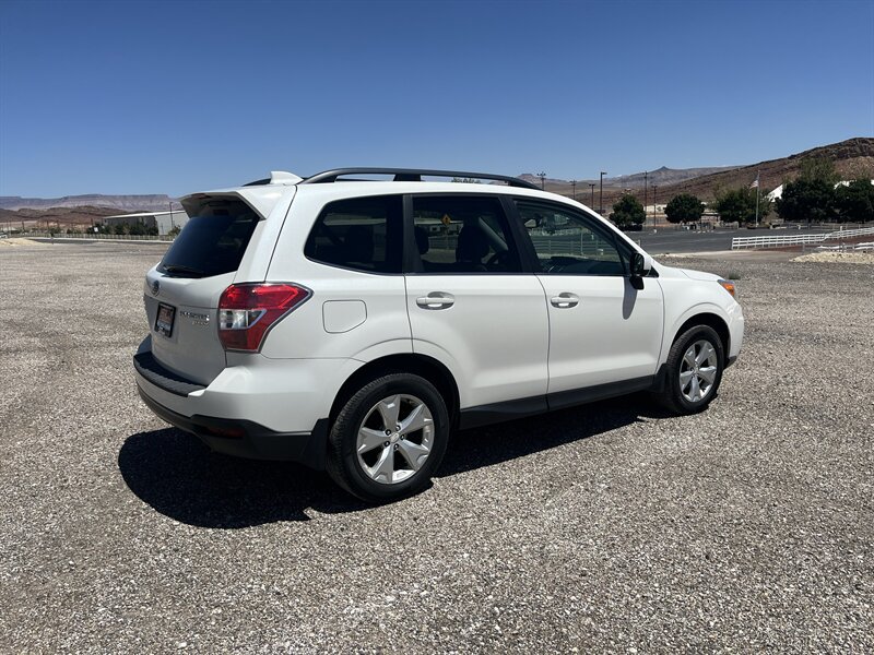 Used 2016 Subaru Forester 2.5i Limited AWD/4WD image 3