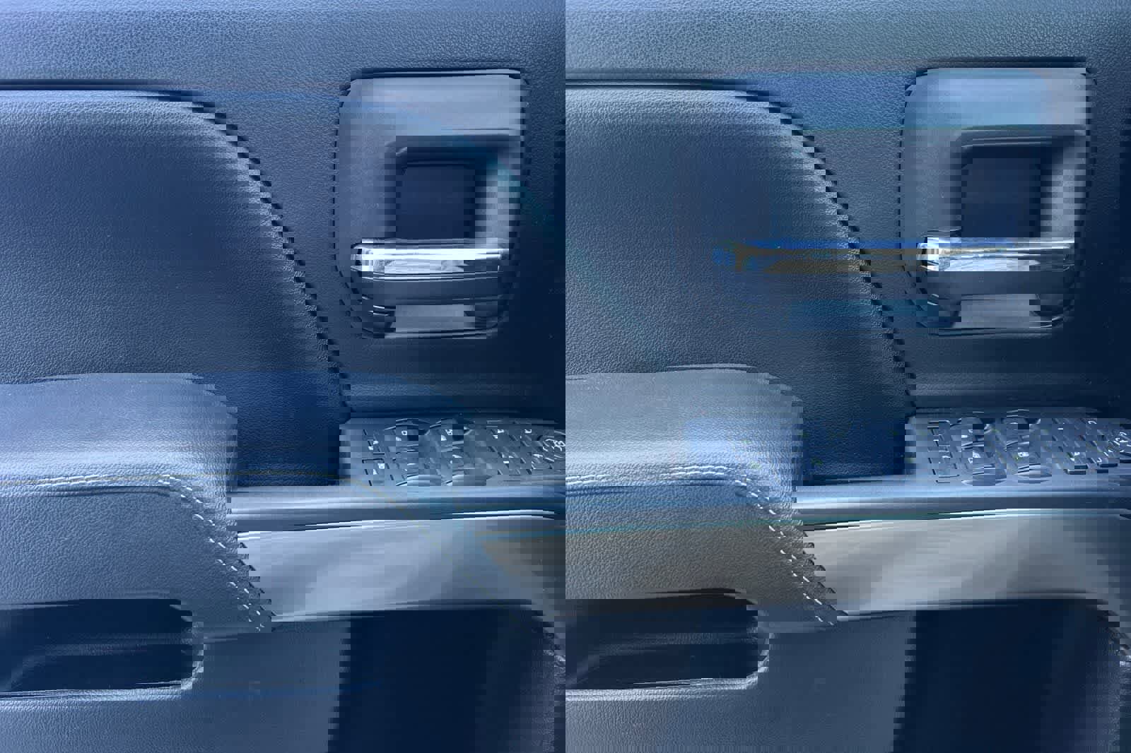 Used 2017 Chevrolet Silverado 1500 LT w/ All Star Edition image 15