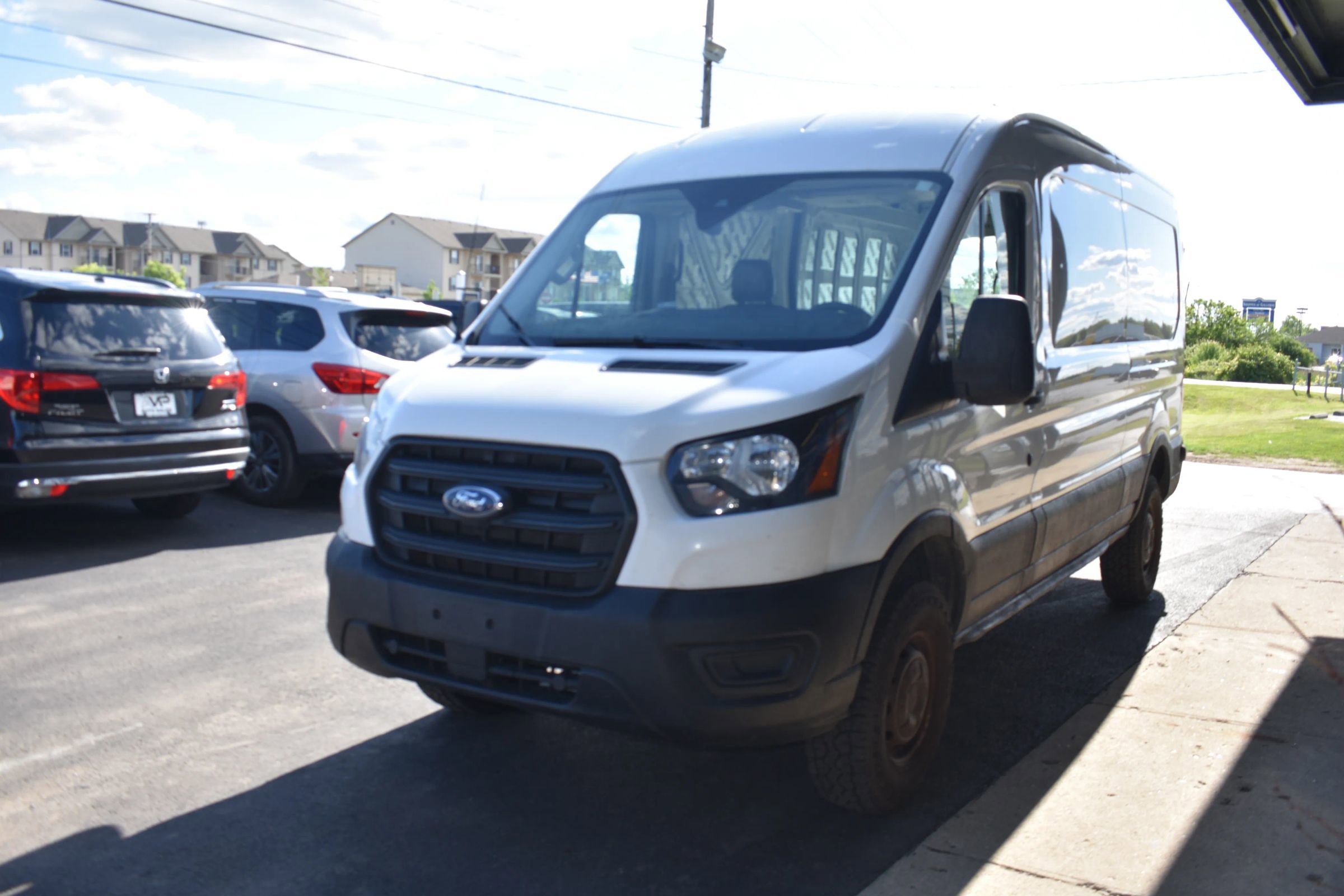 Used 2020 Ford Transit 250 Medium Roof RWD image 2