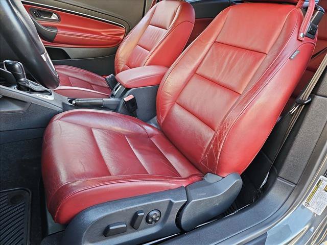 Used 2013 Volkswagen Eos Executive FWD image 16