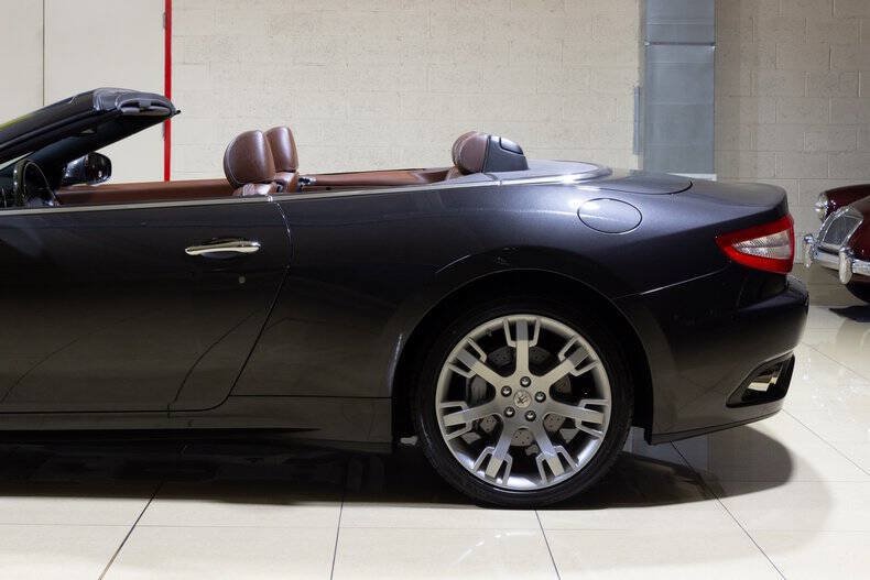 Used 2012 Maserati GranTurismo Convertible RWD image 6